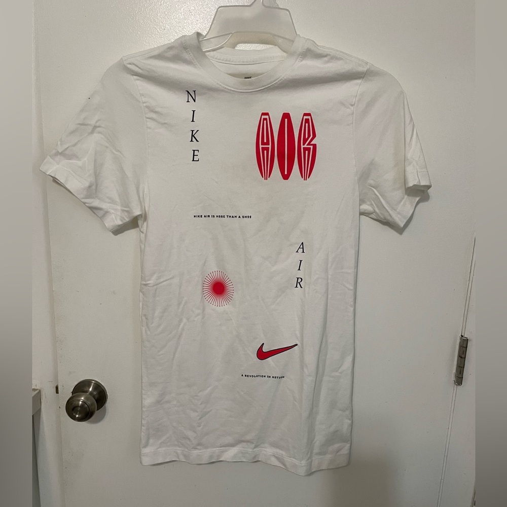 Nike Air THE NIKE TEE short sleeve white T shirt REVOLUTION IN MOTION Slim Fit M